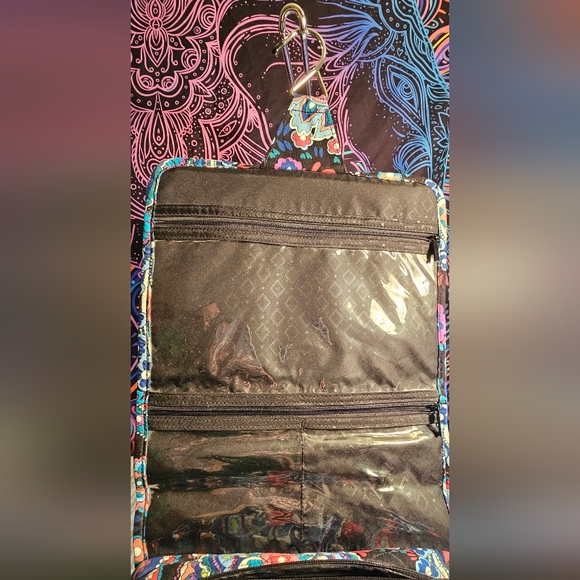 Vera Bradley Hanging Travel Organizer - Picture 6 of 9